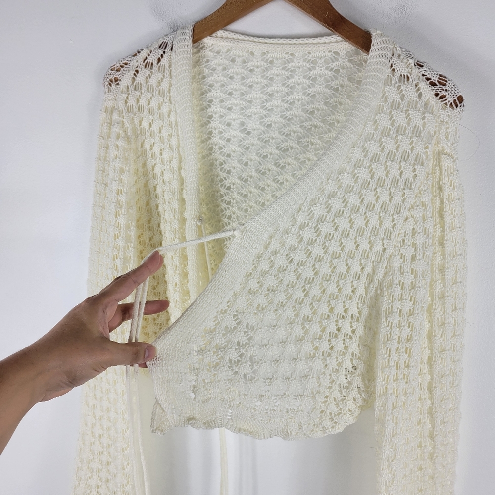 New Crochet Open Knit Tie Front Long Flare Sleeve Cropped Cardigan Unbranded - Picture 4 of 10